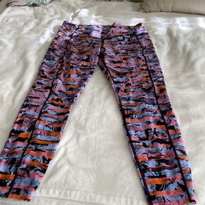 Gently worn workout pants stash pocket…. Size 12 … tag cut out